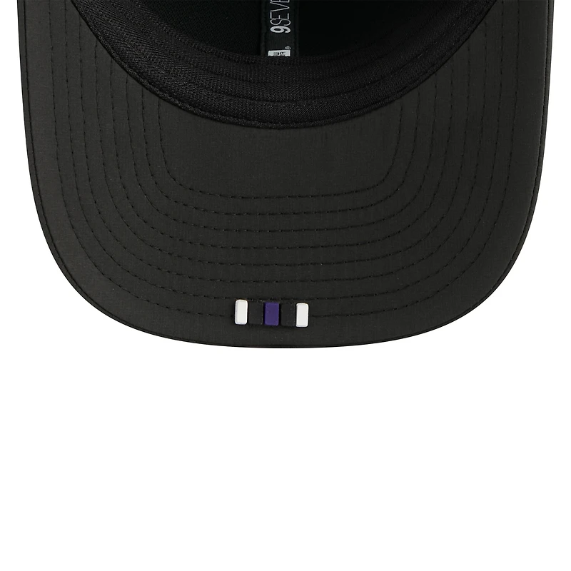Men's New Era  Black Baltimore Ravens 2025 Sideline 9SEVENTY Adjustable Trucker Hat