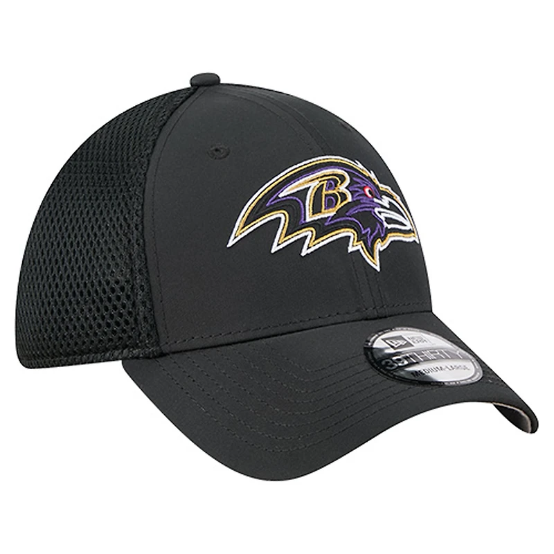Casquette New Era noire Outline 39THIRTY Flex des Baltimore Ravens pour homme