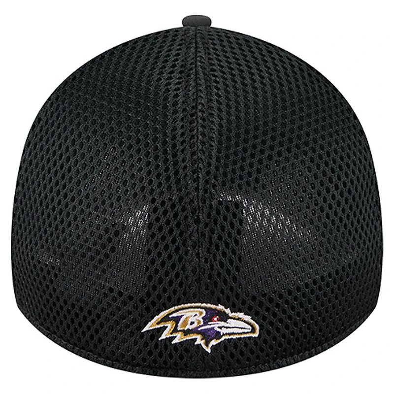 Casquette New Era noire Outline 39THIRTY Flex des Baltimore Ravens pour homme