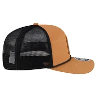 Casquette trucker ajustable New Era marron/noir Baltimore Ravens pour homme, modèle 9SEVENTY, avec écusson de l'équipe.