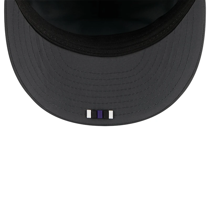 Casquette ajustée New Era 59FIFTY pour homme, couleur charbon, Baltimore Ravens 2025 Sideline Retro Crown