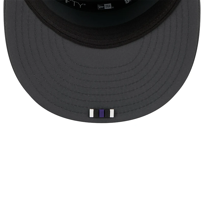 Casquette snapback 9FIFTY à panneau fendu sur le côté pour homme New Era, couleur charbon, Baltimore Ravens 2025