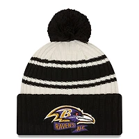 Baltimore Ravens 2022 Sideline crème/noir New Era pour homme - Tuque en tricot à revers sport avec pompons