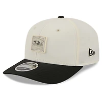 Casquette ajustable New Era crème/noire Baltimore Ravens 2026 NFL Training Camp 9SEVENTY pour homme