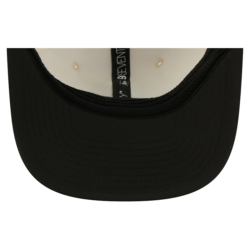 Casquette ajustable New Era crème/noire Baltimore Ravens 2026 NFL Training Camp 9SEVENTY pour homme
