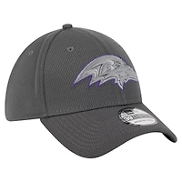 Casquette New Era Graphite Baltimore Ravens Main 39THIRTY Flex pour homme