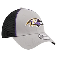 Men's New Era Gray/Black Baltimore Ravens  Pipe 39THIRTY Flex Hat