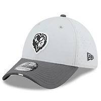 Men's New Era  Gray/Graphite Baltimore Ravens 2025 NFL Training Camp 39THIRTY Flex Hat