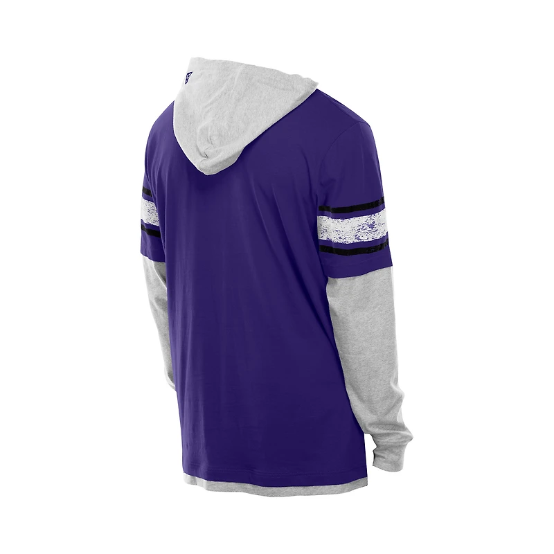 T-shirt à capuche manches longues et superpositions violet Baltimore Ravens de New Era pour homme