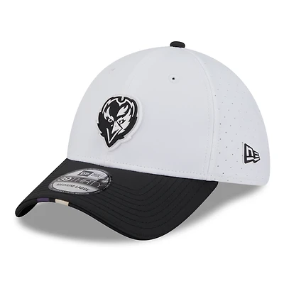 Casquette New Era 39THIRTY Flex blanche/noire pour homme