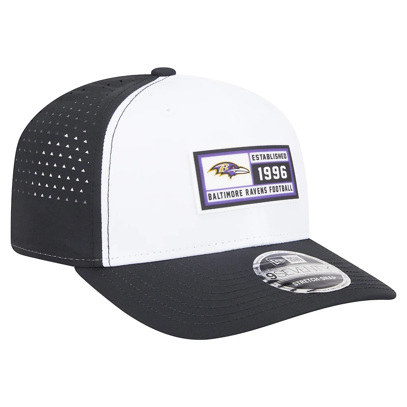 Casquette ajustable 9SEVENTY blanche/noire des Baltimore Ravens de New Era pour homme