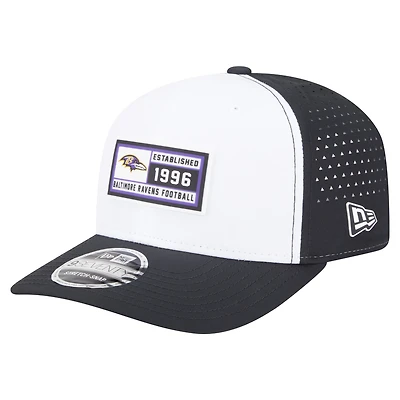 Casquette ajustable 9SEVENTY blanche/noire des Baltimore Ravens de New Era pour homme