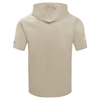 Sweat à capuche manches courtes pour homme Pro Standard Tan Baltimore Ravens Neutrals Capsule