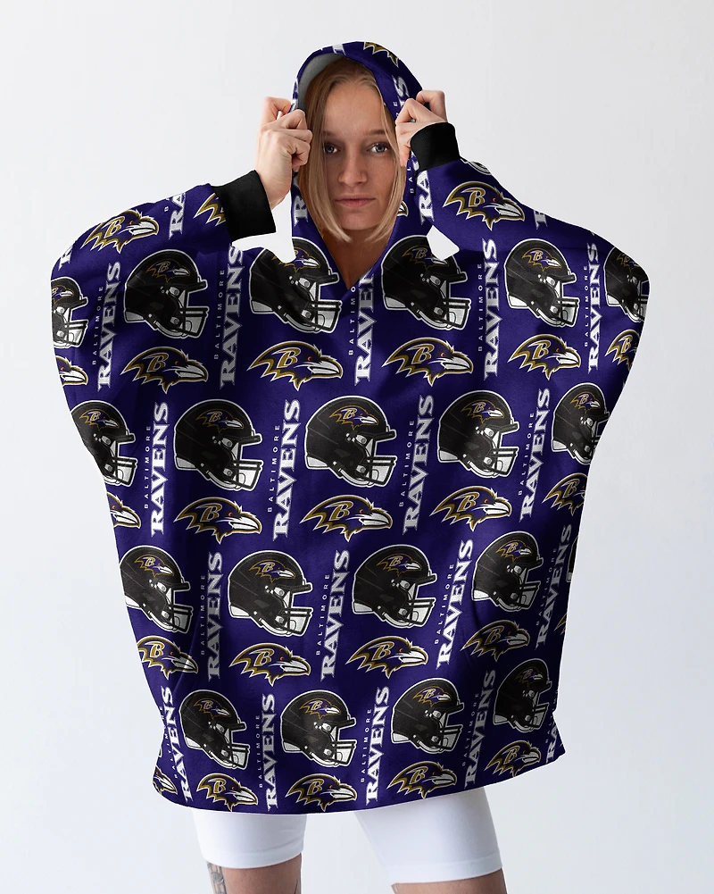 Couverture à capuche portable Pegasus Baltimore Ravens Homefield Logo Repeat