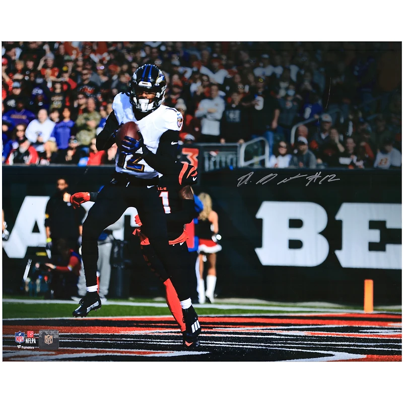 Photo dédicacée de Rashod Bateman (Baltimore Ravens) - Touchdown contre les Bengals (40 x 50 cm)