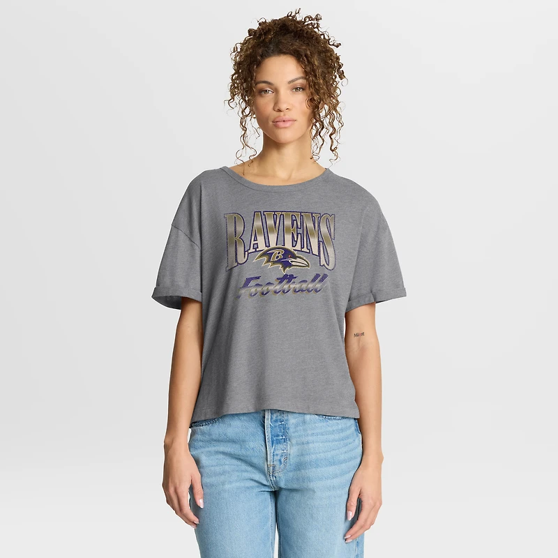 T-shirt Fanatics Heather Gray Baltimore Ravens Overplayed Tribute à manches carrées en mélange de trois matières pour femmes