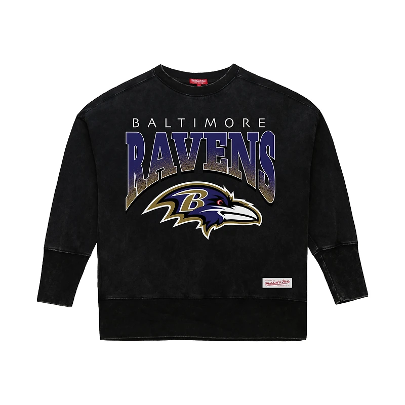 Sweat-shirt ras du cou noir délavé minéral Delineate de Mitchell & Ness pour femme, motif Baltimore Ravens