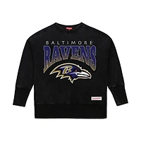Sweat-shirt ras du cou noir délavé minéral Delineate de Mitchell & Ness pour femme, motif Baltimore Ravens