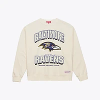 Sweat-shirt Mitchell & Ness crème Baltimore Ravens pour femme avec motif arches ton sur