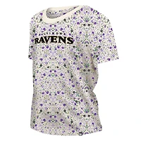 T-shirt à col rond floral Glam Game de Baltimore Ravens New Era pour femme, couleur crème