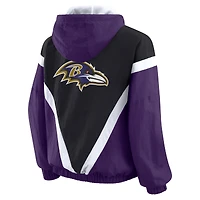 Sweat-shirt coupe-vent à capuche entièrement zippé et froissé violet/noir pour femme par Erin Andrews des Baltimore Ravens