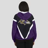 Sweat-shirt coupe-vent à capuche entièrement zippé et froissé violet/noir pour femme par Erin Andrews des Baltimore Ravens