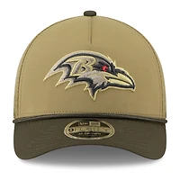 Casquette ajustable 9FORTY A-Frame verte/vert foncé Baltimore Ravens 2025 Salute to Service pour jeunes New Era