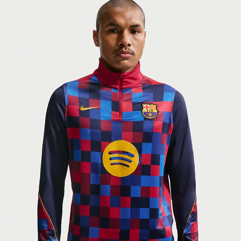 Men's Nike Red Barcelona 2026/27 Strike Drill Quarter-Zip Long Sleeve Top