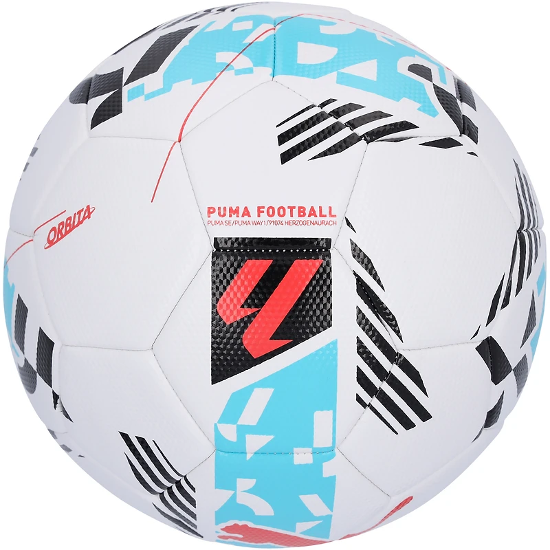 Ballon de football autographié par Pedri Barcelona avec logo Puma La Liga