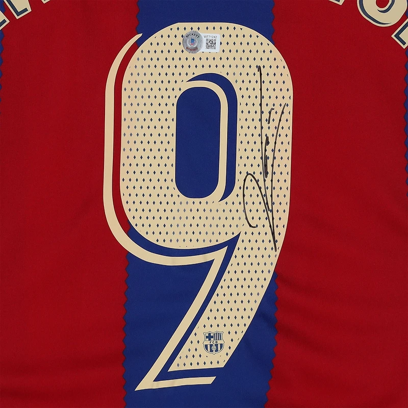 Robert Lewandowski Barcelona Autographed Nike 2023-24 Home Jersey