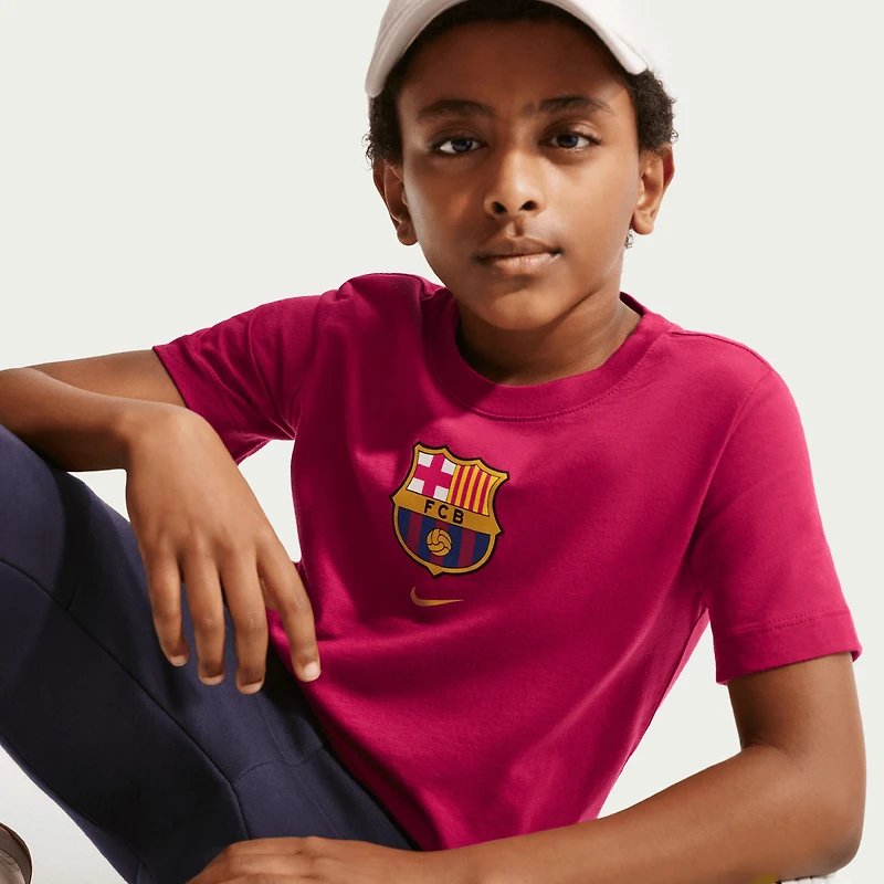T-shirt Nike rouge pour enfant avec écusson du FC Barcelone