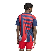 Maillot d'entraînement domicile d'avant-match adidas Bayern Munich bleu/rouge 2026/27 pour homme