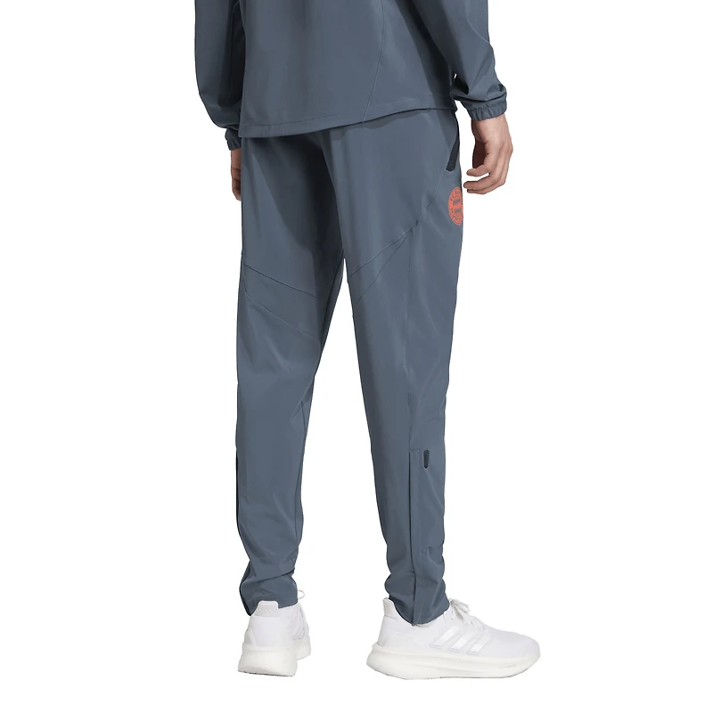 Pantalon de voyage adidas gris Bayern Munich 2025/26 Tiro Vis Tech AEROREADY pour homme