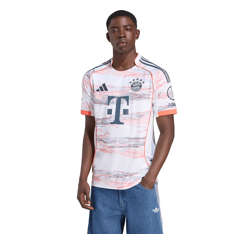 Maillot réplique extérieur blanc adidas Bayern Munich 2025/26 pour homme