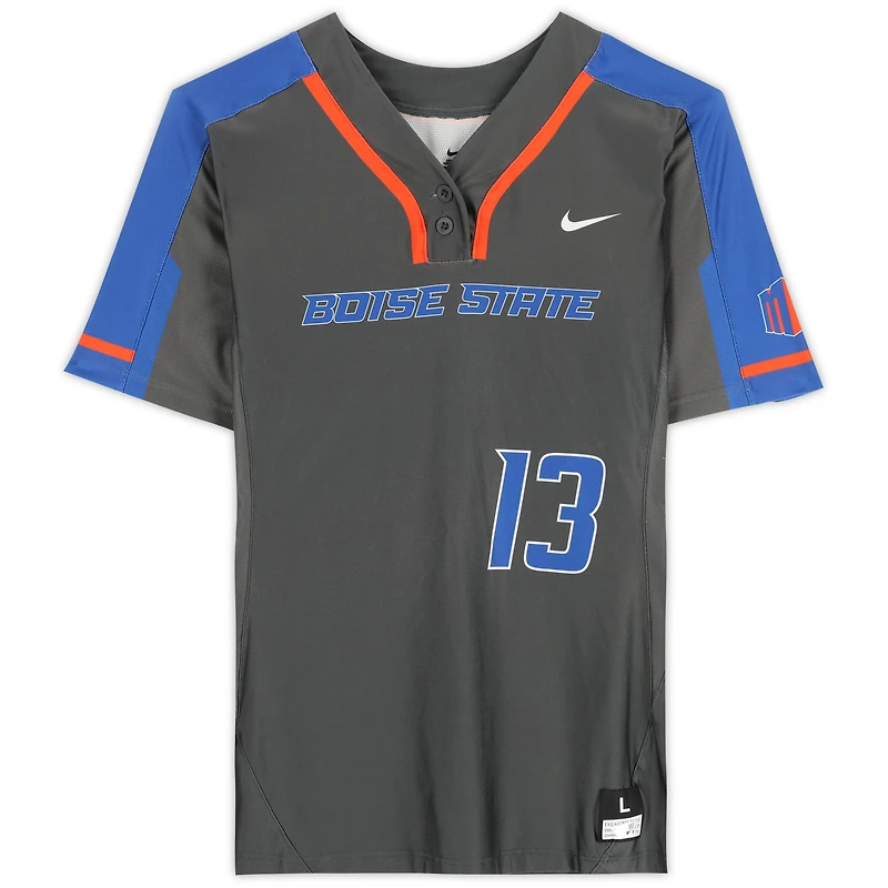 Maillot gris numéro des Boise State Broncos émis par l'équipe du programme de softball