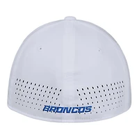 Casquette Nike blanche Boise State Broncos 2025 Performance Flex pour homme