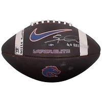 Ballon de football américain utilisé lors du match contre les Nevada Wolfpack le 24 octobre 2025, autographié par Spencer Danielson (Boise State Broncos), avec l'inscription « Allez les Broncos ! ».