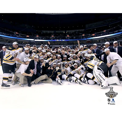 Bruins de Boston 2011 non signé Champions la Coupe Stanley sur glace célébration photographie