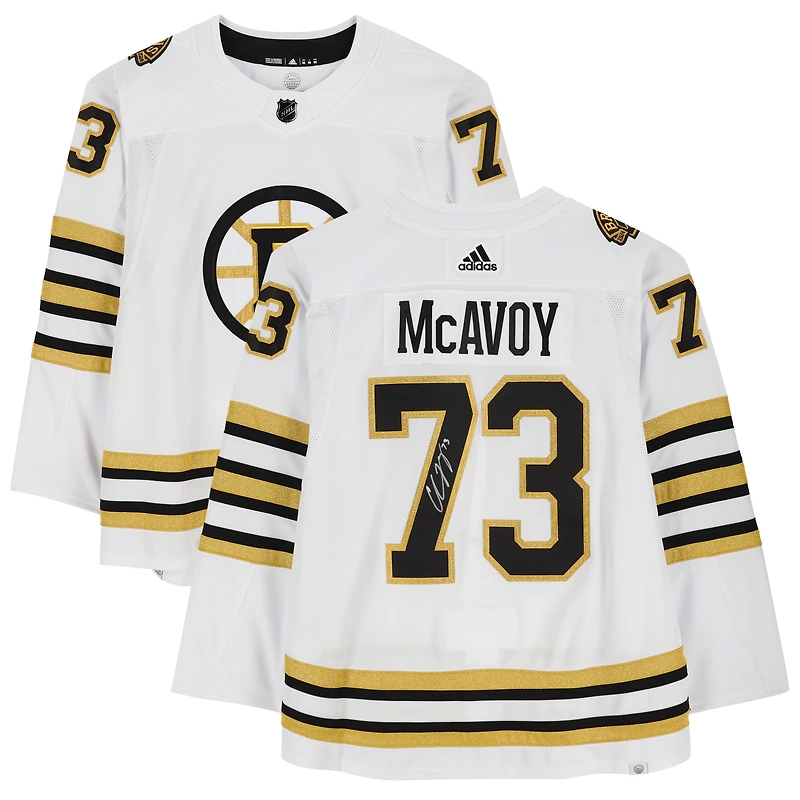 Maillot authentique adidas blanc autographié par Charlie McAvoy des Boston Bruins avec patch 100e anniversaire