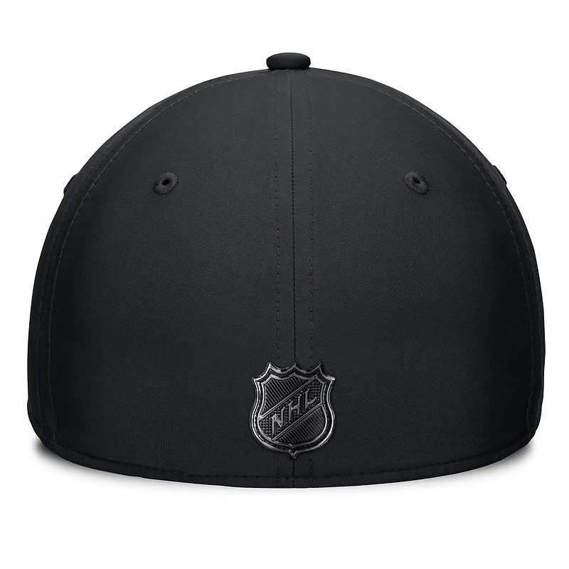 Casquette Fanatics noire authentique Pro Road Team Code Side Patch Flex pour homme des Bruins de Boston