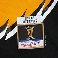 Maillot de joueur Mitchell & Ness Ray Bourque Gold Boston Bruins 1996/97 Captain Patch Blue Line pour homme