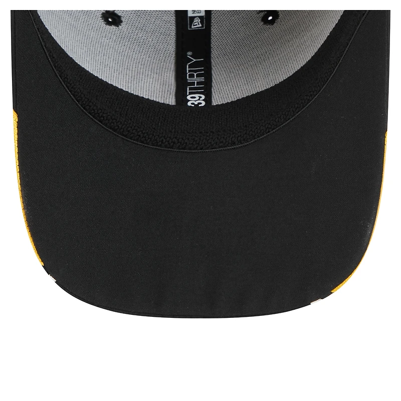 Men's New Era Black Boston Bruins Linear Featherweight 39THIRTY Flex Hat