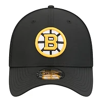 Men's New Era  Black Boston Bruins Logo 39THIRTY Flex Hat