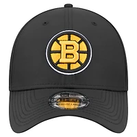 Men's New Era Black Boston Bruins Night 39THIRTY Flex Hat