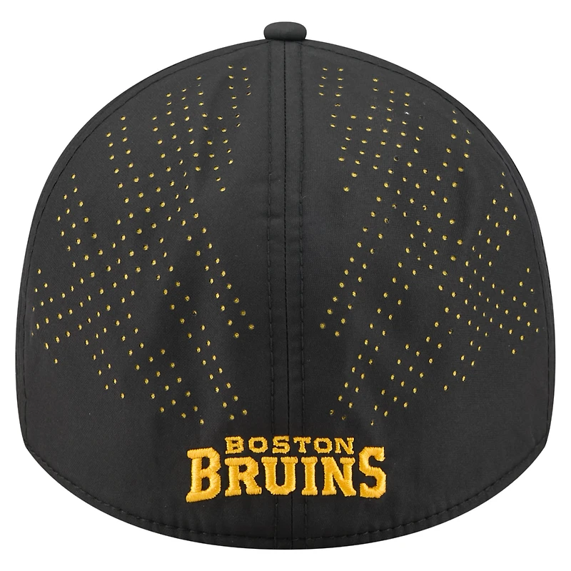 Men's New Era Black Boston Bruins Night 39THIRTY Flex Hat