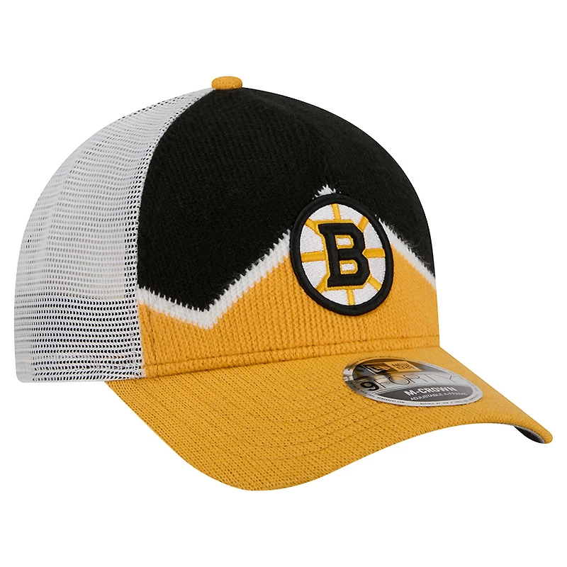 Casquette de camionneur ajustable New Era 9FORTY A-Frame M-Crown pour homme, couleur or/noir, des Bruins de Boston