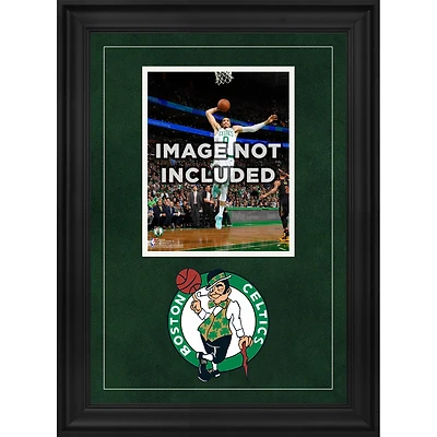 Cadre photo vertical de luxe Boston Celtics 8" x 10" avec logo de l'équipe