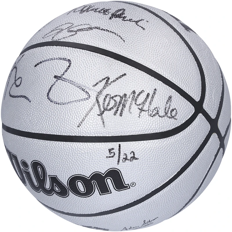 Ballon de basket-ball Wilson Platinum 75e anniversaire dédicacé par les légendes des Boston Celtics avec 6 signatures, dont Larry Bird, Kevin Garnett et Kevin McHale - Édition limitée n° 5/22