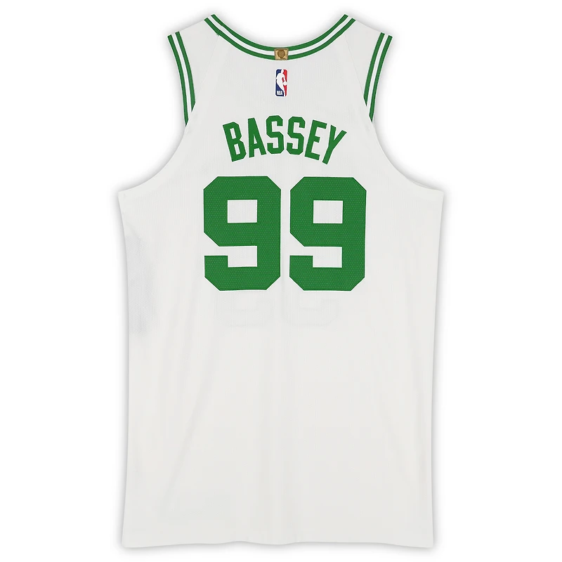 Maillot blanc n° 99 porté par Charles Bassey (Boston Celtics) lors du match contre les Milwaukee Bucks le 3 avril 2026 - Taille 50+4