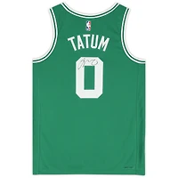 Maillot Swingman Nike Icon Edition 2022-2023 vert dédicacé par Jayson Tatum des Boston Celtics